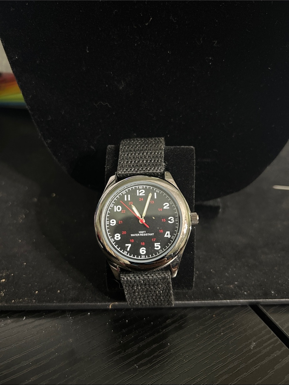 Men's Black Casual Timepiece with Fabric Strap